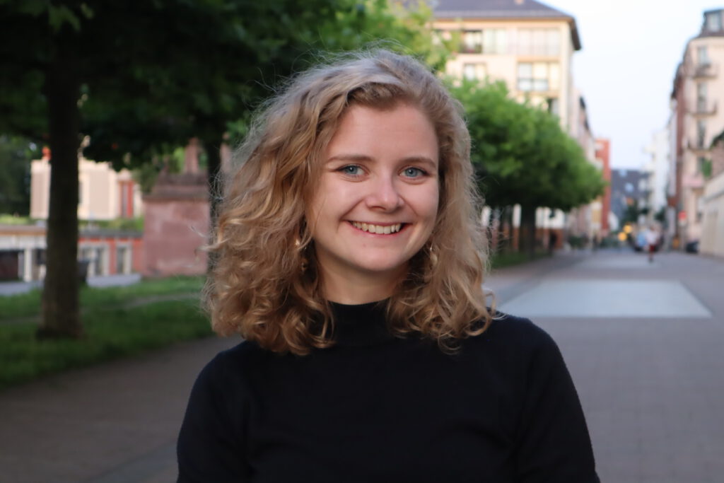 Eva Kuschfeldt, Redakteurin und Kommunikationsberatern